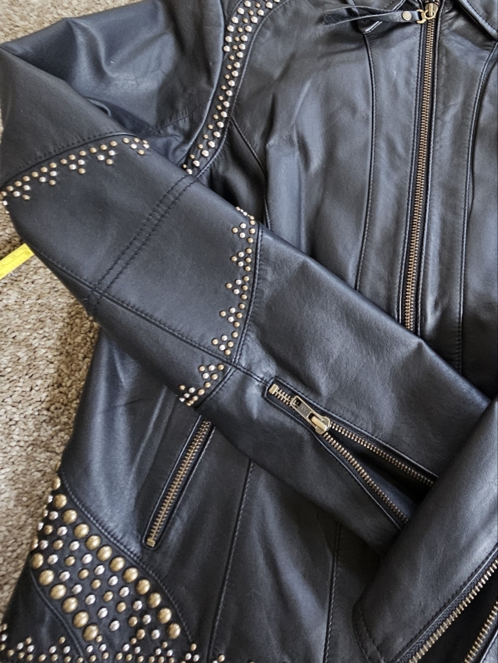 Harley-Davidson Studded Leather Jacket | Embroidered Back Logo | Moto Style - Picture 12 of 12